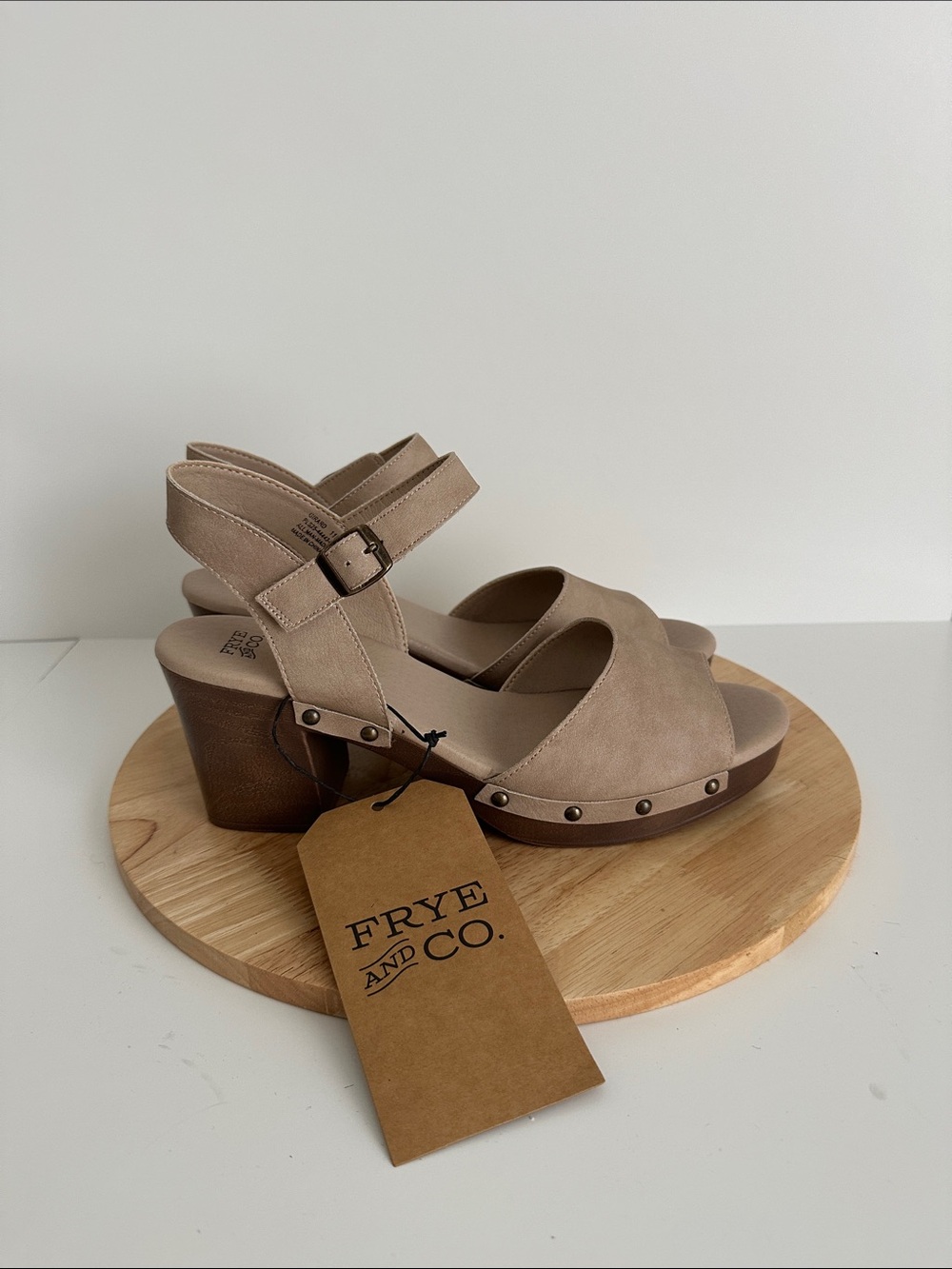Frye and Co. Womens Girard Heeled Sandals
